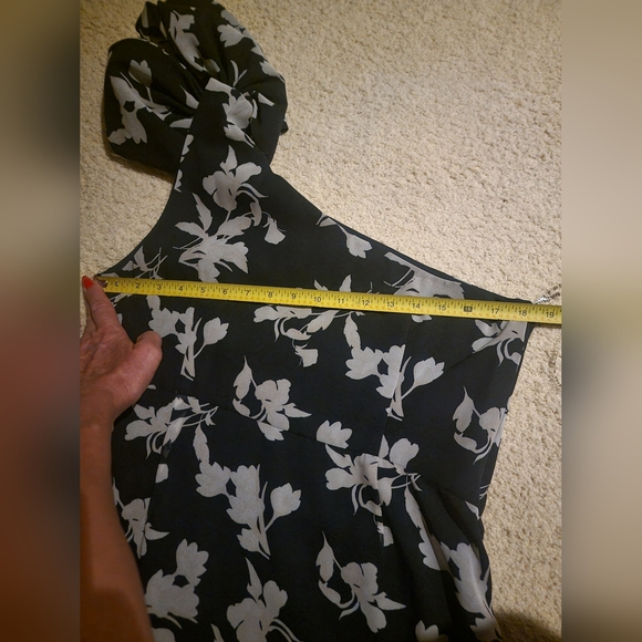 New SACHIN & VABI Navy Petal Floral One Shoulder Bow Chelsea Maxi Gown, Size 12 - Picture 10 of 12